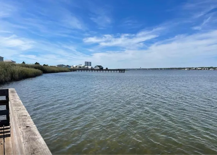 Sanibel 606 *